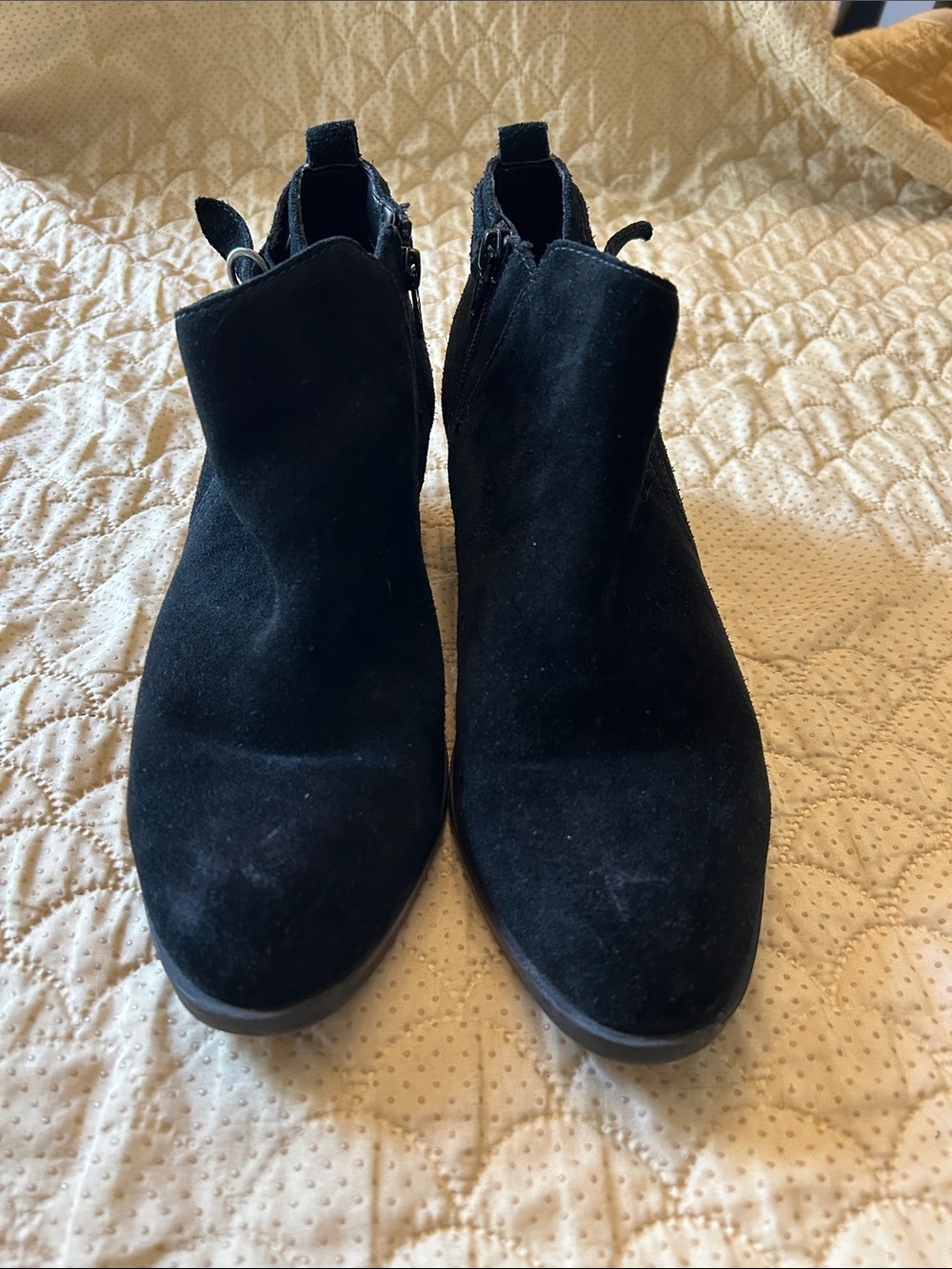 White Mountain Black Suede Sadie Ankle Booties with Side Zip 9.5